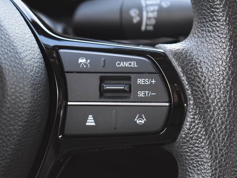 Used 2022 Honda Civic LX image 7