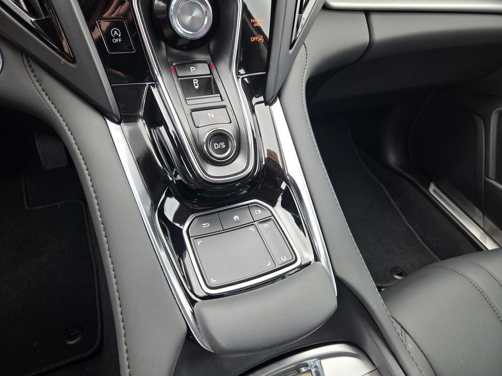 Used 2024 Acura RDX SH-AWD image 17