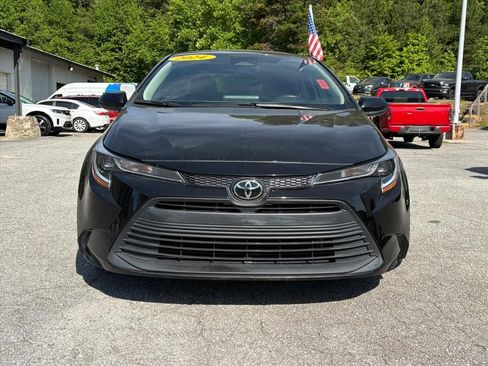 Used 2024 Toyota Corolla LE FWD image 2