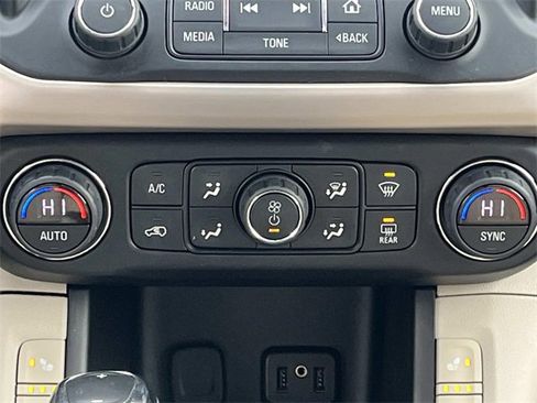 Used 2019 GMC Acadia Denali image 17