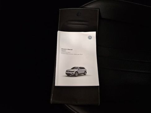 Used 2022 Volkswagen Tiguan SE image 26