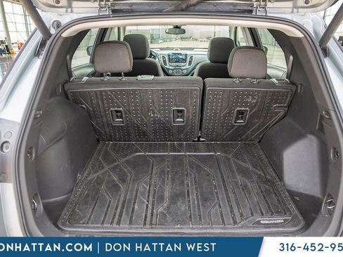 Used 2023 Chevrolet Equinox LT image 32