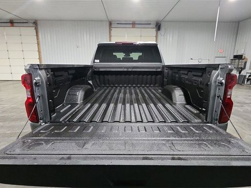 Used 2025 Chevrolet Silverado 2500 Custom w/ Custom Convenience Package image 27