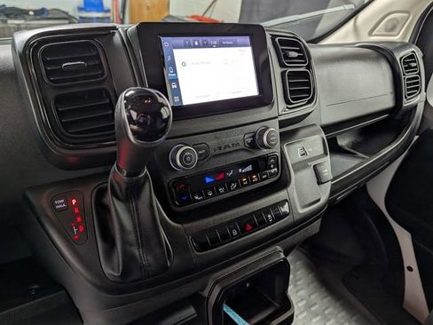 Used 2025 RAM ProMaster 2500 w/ U-Haul Equipment Group FWD image 21