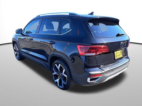 Used 2023 Volkswagen Taos SEL image 8