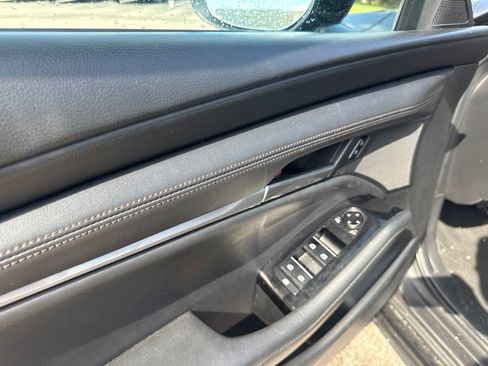 Used 2024 MAZDA MAZDA3 s FWD image 10