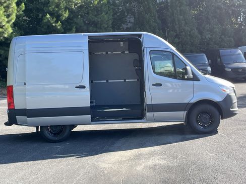New 2025 Mercedes-Benz Sprinter 2500 image 6