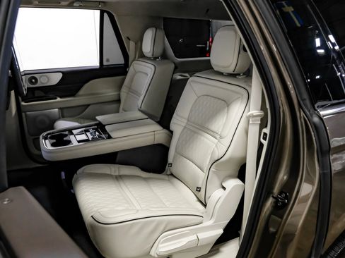 Used 2020 Lincoln Navigator L Black Label AWD/4WD image 34