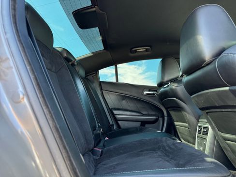 Used 2018 Dodge Charger R/T Scat Pack w/ Dynamics Package image 18