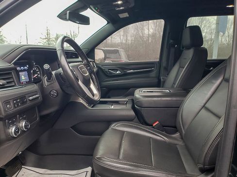 Used 2021 GMC Yukon Denali w/ LPO, Illumination Package image 10