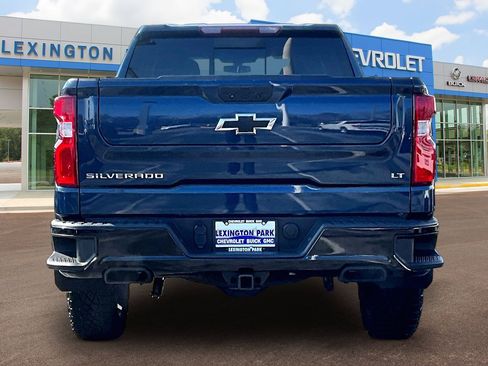 Used 2021 Chevrolet Silverado 1500 LT Trail Boss w/ Convenience Package II image 4