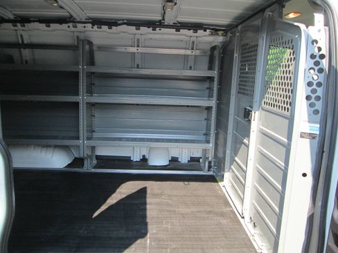 Used 2020 Chevrolet Express 2500 w/ Driver Convenience Package image 12