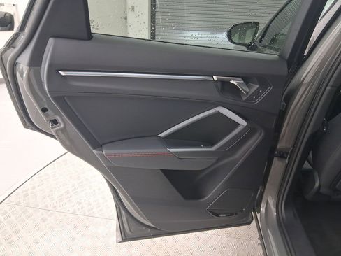 Used 2025 Audi Q3 2.0T Premium Plus w/ Premium Plus Package image 29