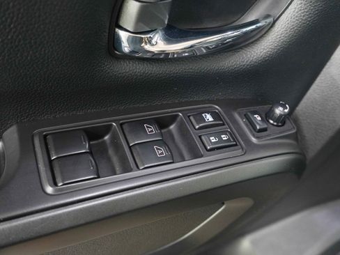 Used 2022 Nissan Titan PRO-4X w/ Pro-4x Convenience Package AWD/4WD image 23