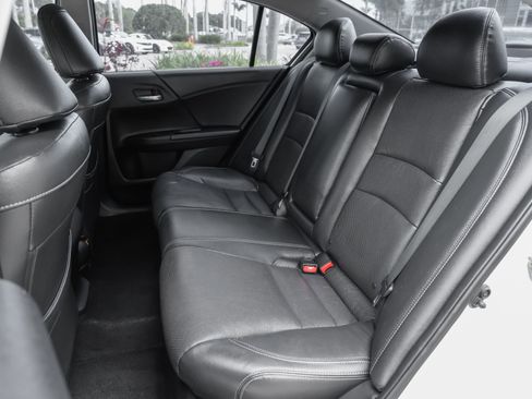 Used 2015 Honda Accord Sport image 34