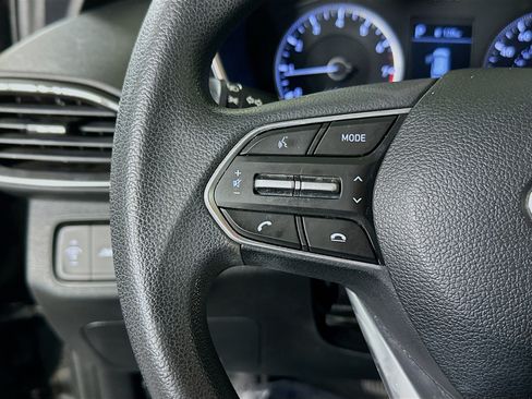 Used 2020 Hyundai Santa Fe SE FWD image 16