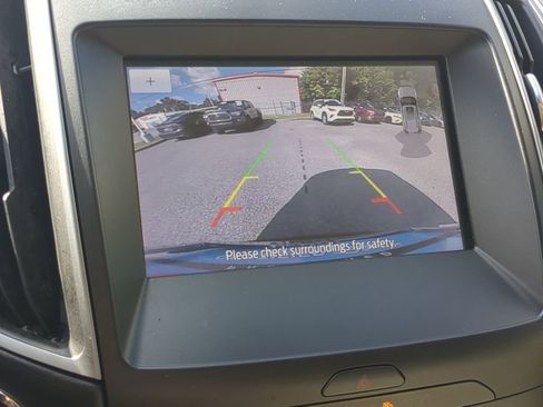 Used 2020 Ford Edge SE image 26