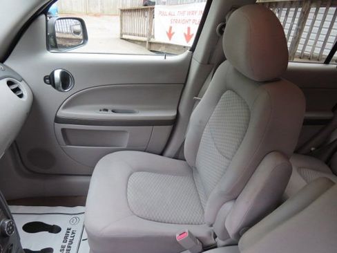 Used 2009 Chevrolet HHR LS FWD image 18