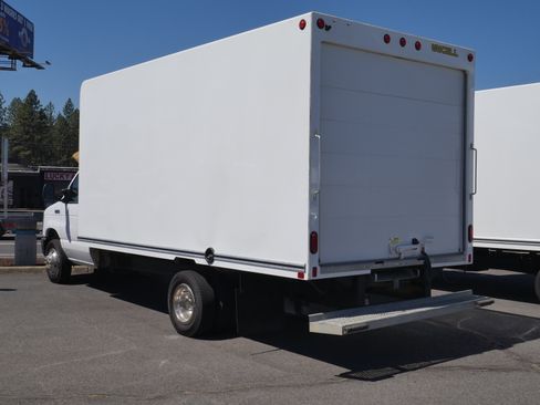 Certified 2024 Ford E-450 and Econoline 450 Super Duty RWD image 11