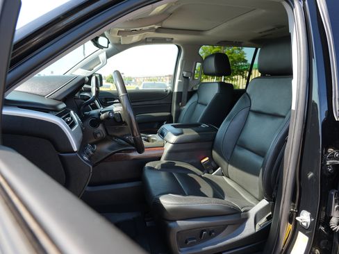 Used 2020 GMC Yukon XL SLT w/ Enhanced Security Package AWD/4WD image 12