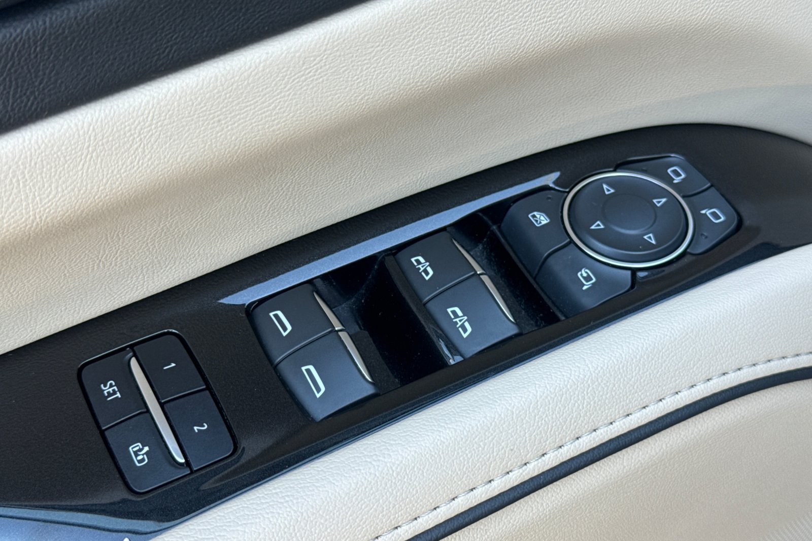 Certified 2023 Cadillac Escalade Premium Luxury AWD/4WD image 11