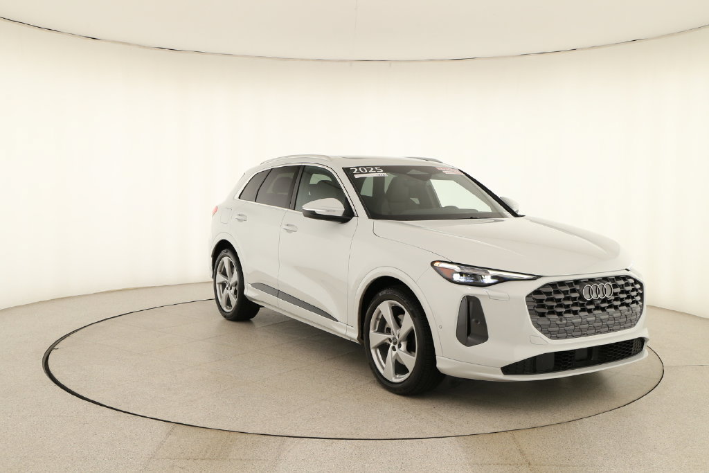Certified 2025 Audi Q5 Prestige AWD/4WD image 10