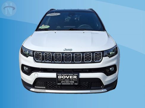 Certified 2025 Jeep Compass Limited AWD/4WD image 40