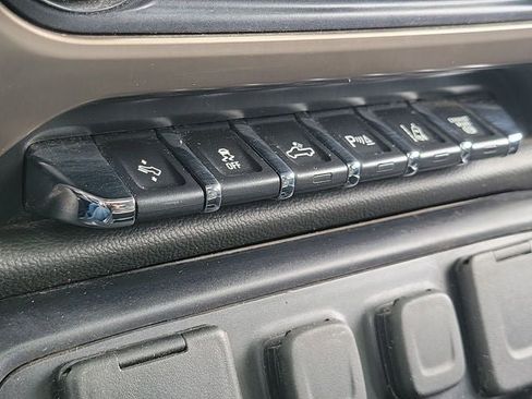 Used 2019 GMC Sierra 3500 Denali AWD/4WD image 19