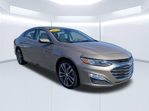 Used 2024 Chevrolet Malibu LT image 2