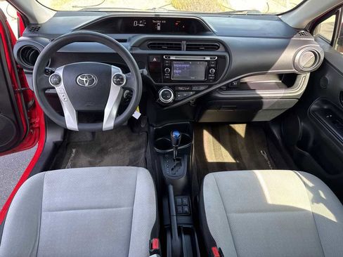 Used 2015 Toyota Prius C One image 6