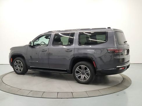Used 2024 Jeep Wagoneer Series II AWD/4WD image 5