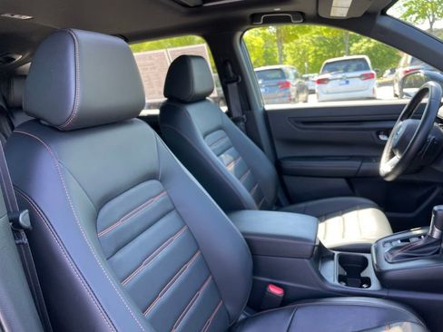 Certified 2025 Honda CR-V Sport-L image 32