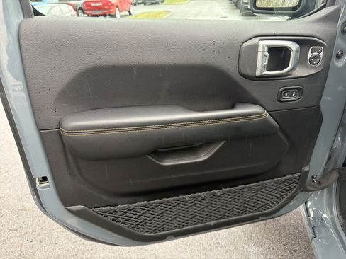 Used 2024 Jeep Wrangler Sahara w/ Technology Group image 15