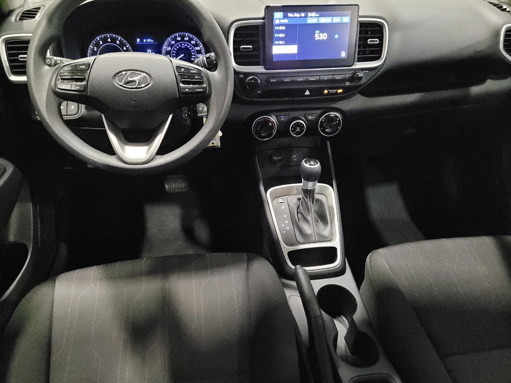 Used 2021 Hyundai Venue SE FWD image 22