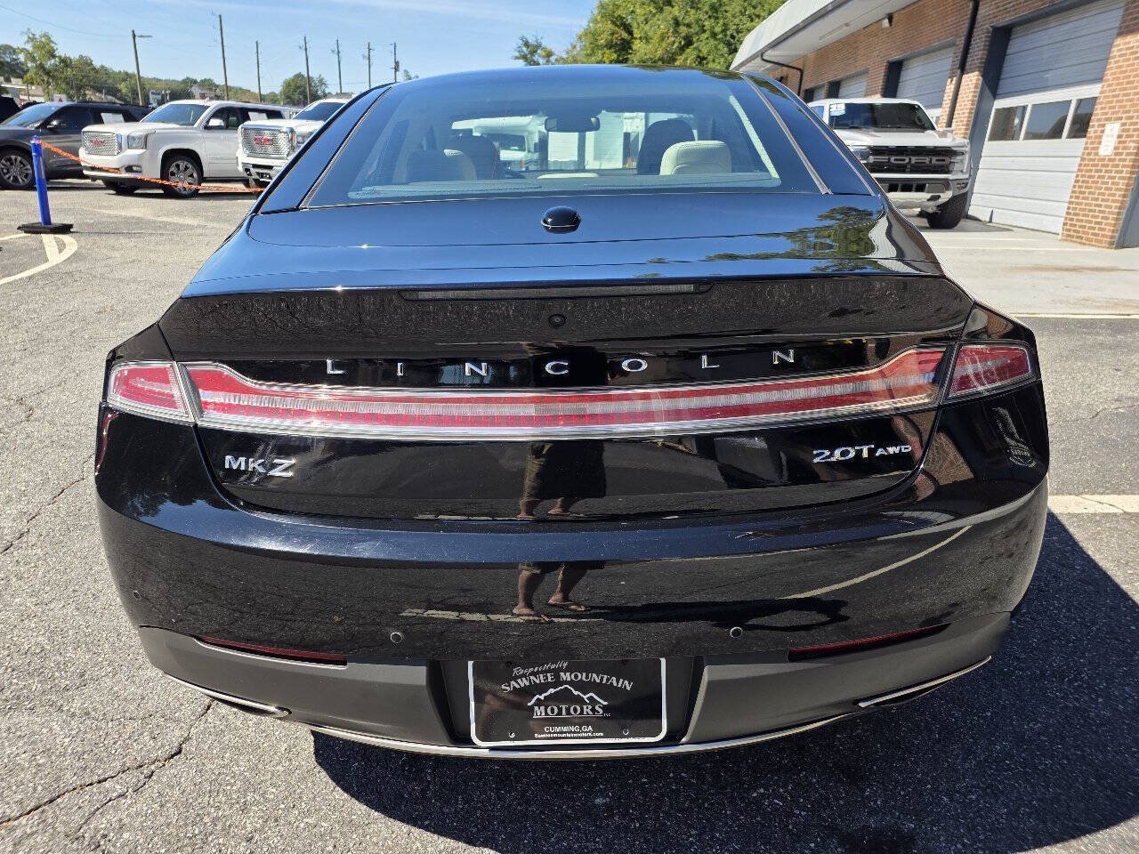 Used 2017 Lincoln MKZ Reserve w/ Technology Package AWD/4WD image 5
