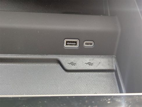 New 2026 Chevrolet Suburban LT w/ Comfort Package image 18