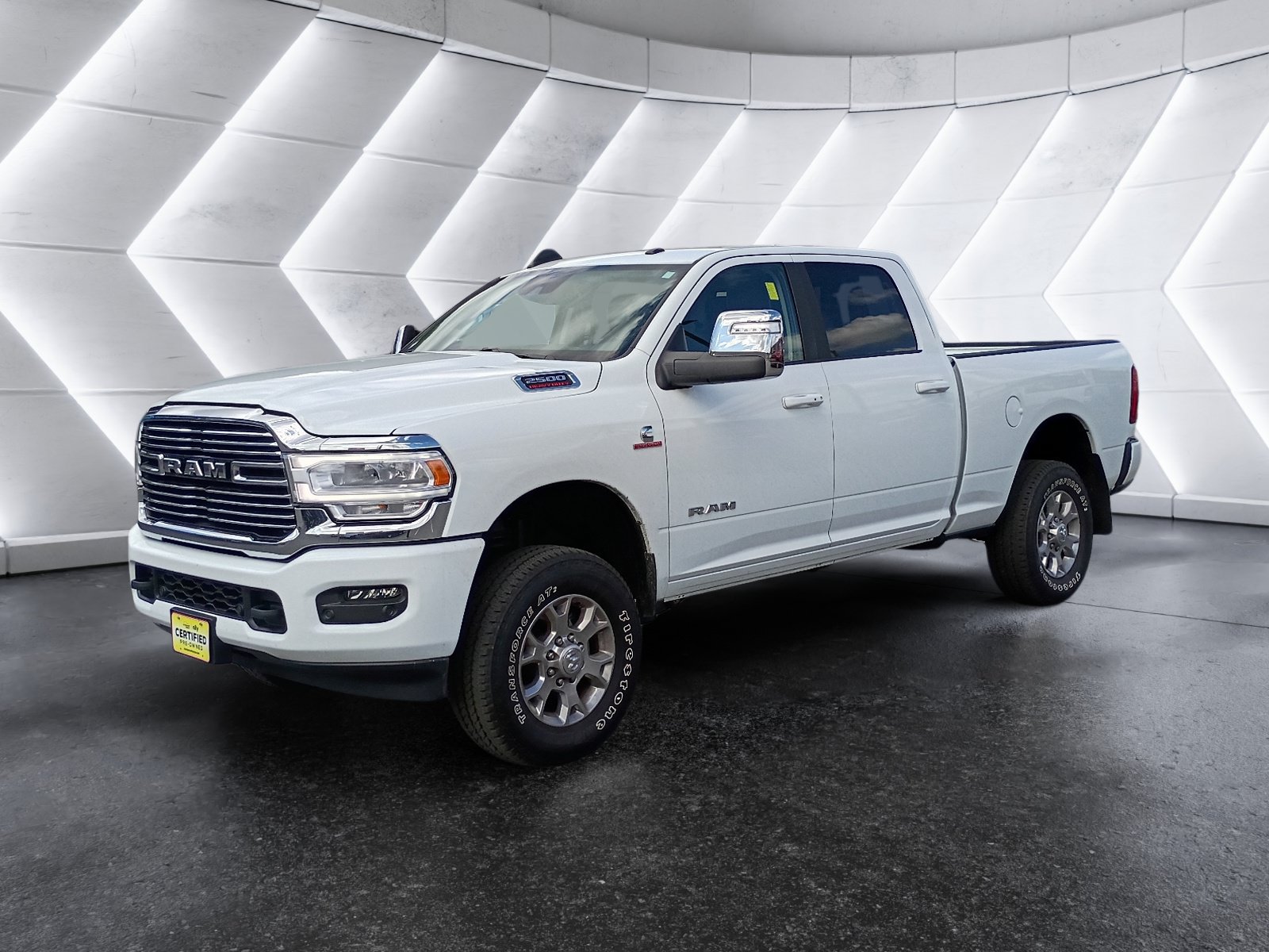 Used 2024 RAM 2500 Laramie w/ Safety Group AWD/4WD image 2