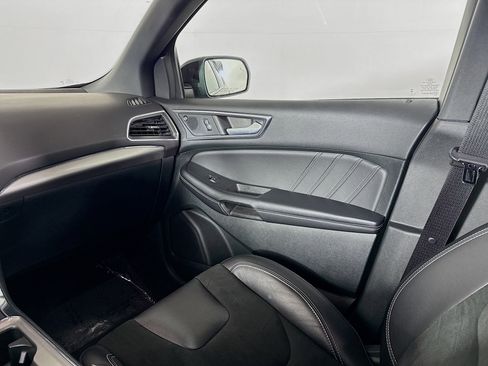 Used 2023 Ford Edge ST image 27