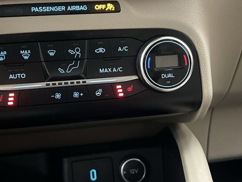 Used 2020 Ford Escape Titanium image 34