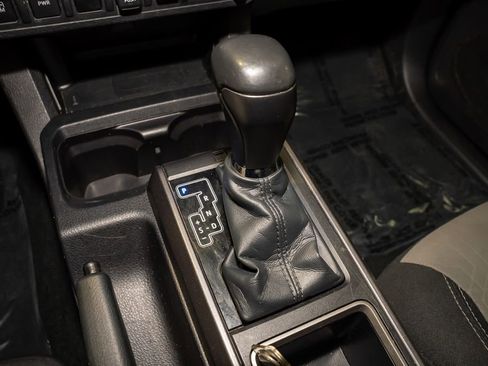 Certified 2023 Toyota Tacoma TRD Off-Road image 15