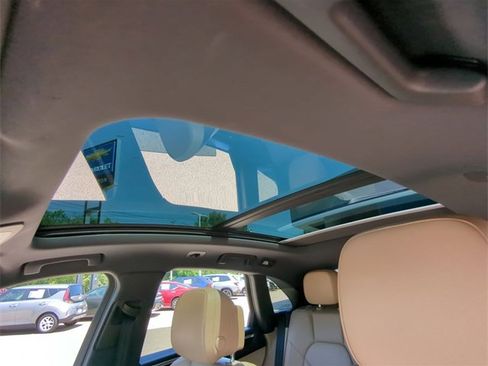 Used 2021 Porsche Macan image 18