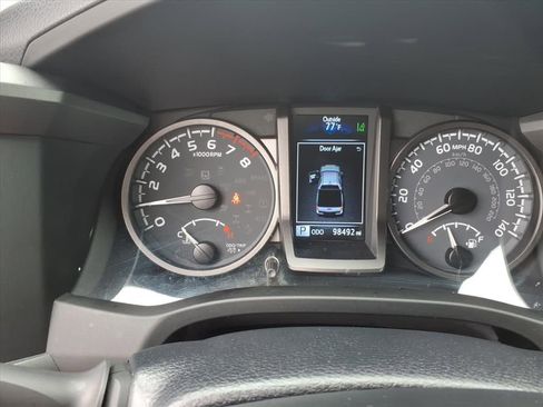 Used 2022 Toyota Tacoma TRD Off-Road w/ Technology Package RWD image 23