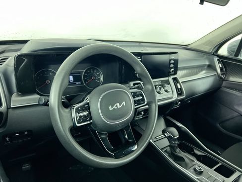 Certified 2023 Kia Sorento LX AWD/4WD image 23