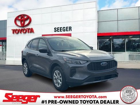 Used 2025 Ford Escape Active FWD image 1