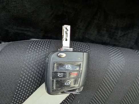 Used 2023 Volkswagen Jetta Sport FWD image 36