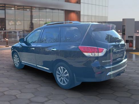 Used 2015 Nissan Pathfinder SL w/ SL Tech Package image 7