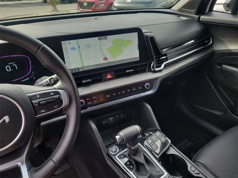 Used 2025 Kia Sportage X-Line w/ Premium Package image 31