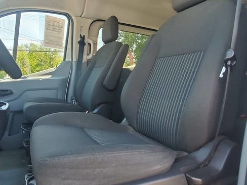Used 2015 Ford Transit 150 XLT RWD image 11