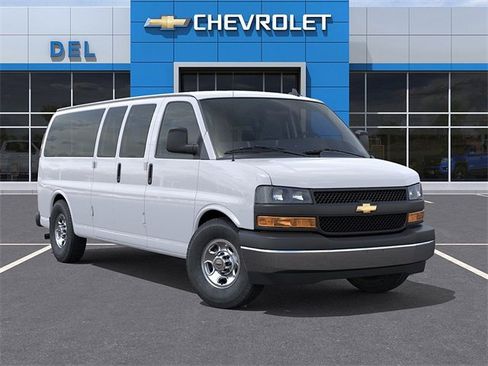 New 2025 Chevrolet Express 3500 LS image 7