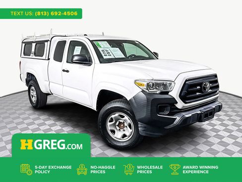 Used 2022 Toyota Tacoma SR image 1